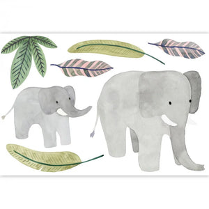201019797 Casadeco Once Upon A Time 2 Elephants March Spray Up - Dit behang is zacht en speels met een hoofdzakelijk grijze ondertoon