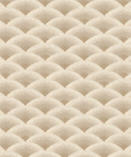 70090916 Casamance Legendes Nami - Dit behang is uitgevoerd in zachte beige tinten met subtiele schaduwwerking in lichtbruin en crèmekleur