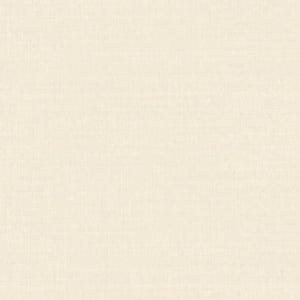 70171528 Casamance Legendes Sora - Dit behang is subtiel beige met lichte crèmetinten en een textuureffect dat zorgt voor een zachte