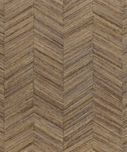 75371018 Casamance Nature Sur Mesure Ocotea - Dit behang is opgebouwd uit warme tinten bruin met accenten van beige en lichte houtkleurige strepen die een natuurlijke