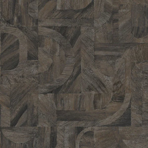 76870814 Casamance Nature Sur Mesure Intarsia - Dit behang is een subtiele combinatie van diepe zwarte en warme bruine tinten