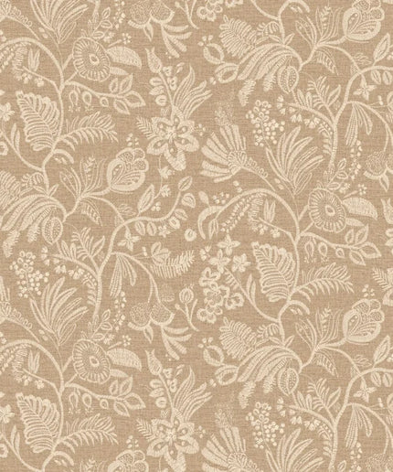 76960304 Casamance Broderies Pastel - Dit behang is een warme combinatie van beige en lichtbruin met een subtiel gebroken-witte botanische print.