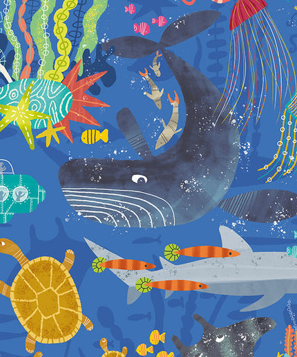 WGU50132W Dutch Wallcoverings When i grow up Beneath The Waves - Dit behang is levendig en kleurrijk met een dominante blauwe achtergrond