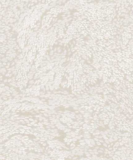 351270 Eijffinger Magnifique Whisper - Dit behang is subtiel van kleurgebruik met een zachte beige achtergrond en een patroon in gebroken wit en lichte zandtinten.
