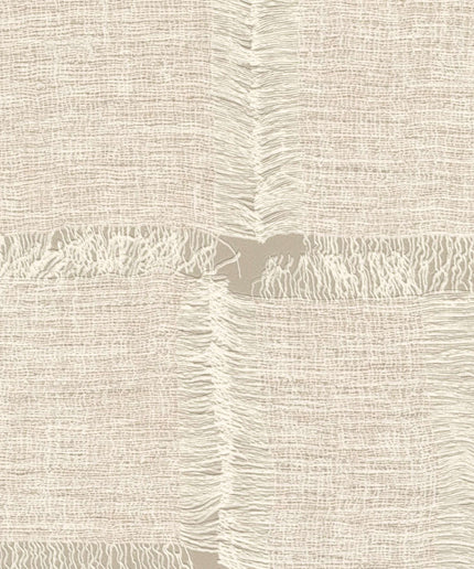 VP 1009 02 Elitis Ceres Cybele - Dit behang is opgebouwd uit zachte beige en crèmekleurige tinten met delicate witte accenten die samen een warme