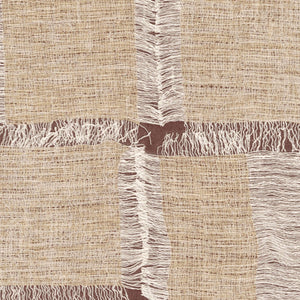 VP 1009 14 Elitis Ceres Cybele - Dit behang is een warme mix van terracotta bruin met zachte crèmekleurige franjes en een fijn geweven textuur in lichte beige tinten.