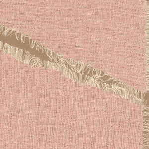 VP 1010 05 Elitis Ceres Hera - Dit behang is subtiel en warm met een combinatie van zacht roze