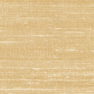 VP 928 13 Elitis Elixir de soies Kosa silk - Dit behang is warm beige van kleur met subtiele witte en lichtgele accenten die een zachte