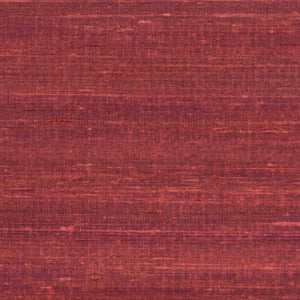 VP 928 31 Elitis Elixir de soies Kosa silk - Dit behang is een rijke combinatie van warme roodtinten met subtiele accenten van oranje en dieprood