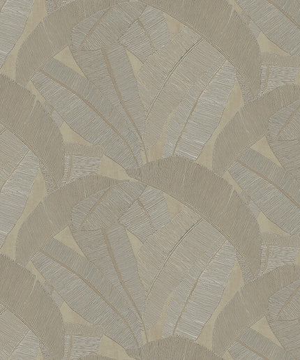 RIC206 Masureel Serica Banyan - Dit behang is uitgevoerd in zachte beige- en grijstinten met subtiele accenten van lichtgroen