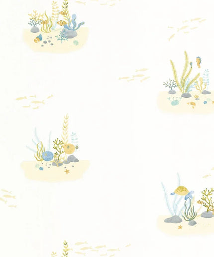 200826404 Casadeco Once Upon A Time 2 Coral Reef - Dit behang is zacht en luchtig met pastelkleuren in lichtblauw