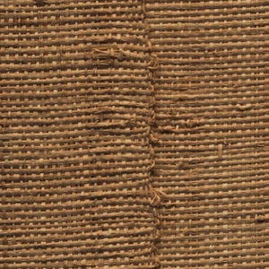 40726 Arte Melaky Farini - Dit behang is een warme mix van verschillende tinten bruin met subtiele accenten van beige en honingkleurig naturel.