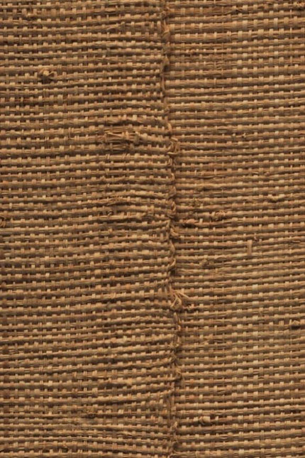 40726 Arte Melaky Farini - Dit behang is een warme mix van verschillende tinten bruin met subtiele accenten van beige en honingkleurig naturel.
