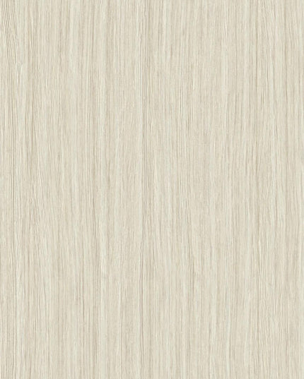 42821 Hooked on Walls Milano Legna - Dit behang is uitgevoerd in zachte beige en lichte bruintinten met een subtiele houtnerfstructuur voor een natuurlijke en rustige uitstraling.