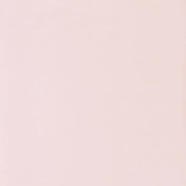 69861001 Casadeco Once Upon A Time 2 Smile Uni - Dit behang is zacht en subtiel met een lichte roze tint die rust en warmte uitstraalt.