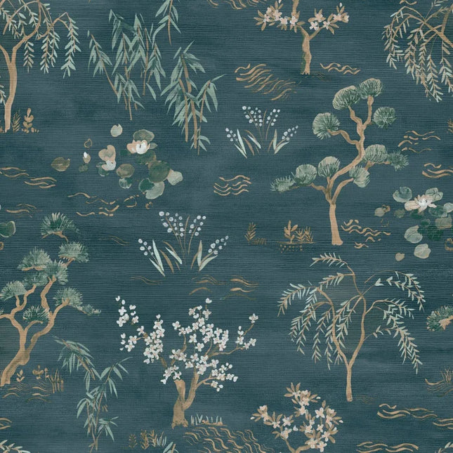 70000406 Casamance Legendes Legendes - Dit behang is uitgevoerd in een diepe blauwgroene tint met zachte accenten van lichtbruin