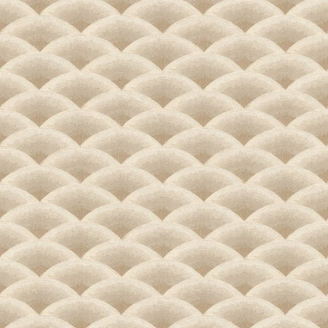 70090916 Casamance Legendes Nami - Dit behang is uitgevoerd in zachte beige tinten met subtiele schaduwwerking in lichtbruin en crèmekleur