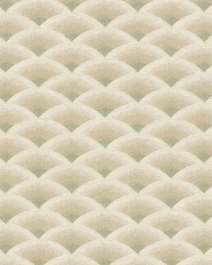 70091018 Casamance Legendes Nami - Dit behang is opgebouwd uit zachte beige tinten gecombineerd met subtiele accenten van lichtgrijs en warm wit