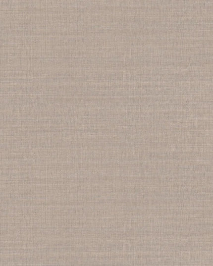 70171936 Casamance Legendes Sora - Dit behang is subtiel en rustgevend met een combinatie van taupe en warm beige tinten.