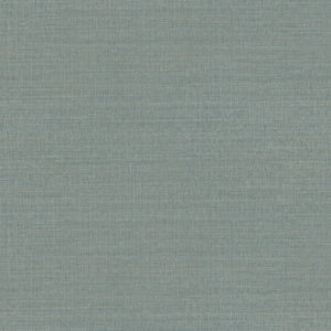 70172446 Casamance Legendes Sora - Dit behang is een zachte mix van blauw en turquoise met subtiele grijze en groene tonen die zorgen voor een rustgevende en natuurlijke uitstraling.
