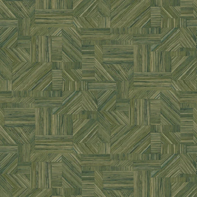 76892140 Casamance Nature Sur Mesure Imbrication - Dit behang is een combinatie van verschillende tinten groen en olijfgroen met subtiele accenten van beige en grijs