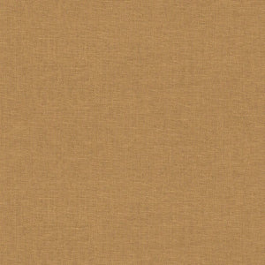 76921936 Casamance Tressora Vannora - Dit behang is warm en aardse met een subtiele mix van oker en bruine nuances die een natuurlijke en uitnodigende sfeer creëren.