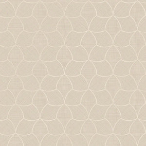 76943262 Casamance Tressora Tressana - Dit behang is subtiel in beige tinten met een lichte zandkleurige achtergrond en een iets lichtere
