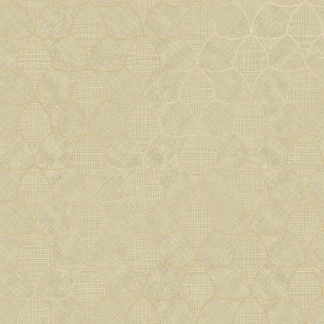 76943364 Casamance Tressora Tressana - Dit behang is subtiel en rustig met een combinatie van beige en lichte goudtinten die een zachte