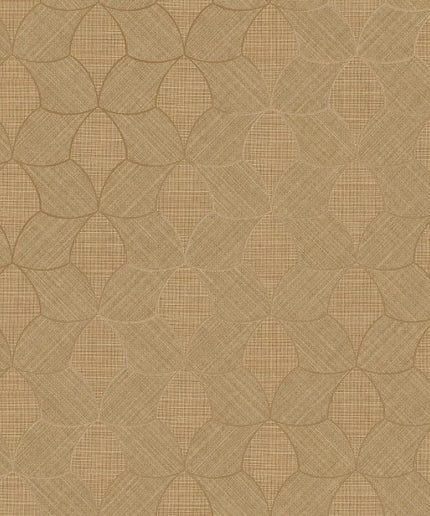 76943466 Casamance Tressora Tressana - Dit behang is een subtiel samenspel van verschillende tinten beige en zachtgeel met een fijn geweven patroon dat een warme