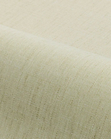 met een zachte beige tint en een lichte zandachtige textuur.
