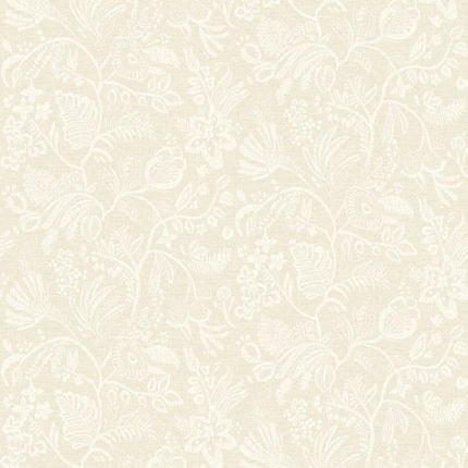 76960100 Casamance Broderies Pastel - Dit behang is subtiel en elegant met een zachte beige achtergrond en een fijn wit bloemmotief.