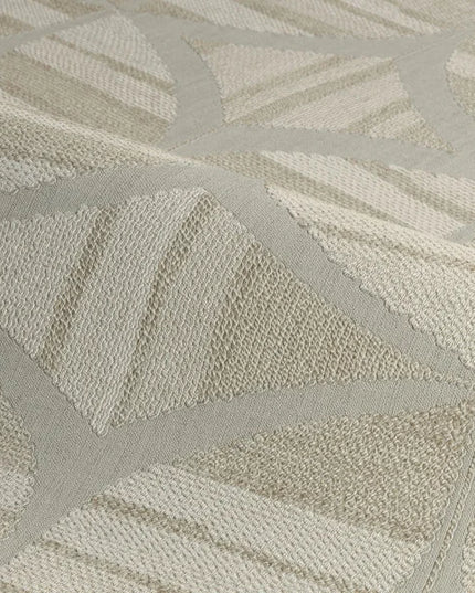 lichtbruin en crème met een geometrisch patroon dat warmte en textuur toevoegt aan de ruimte.