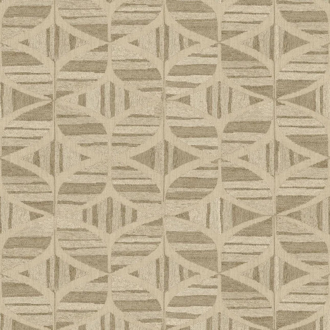 76982344 Casamance Broderies Filandra - Dit behang is een harmonieuze combinatie van zachte beige en lichte bruintinten