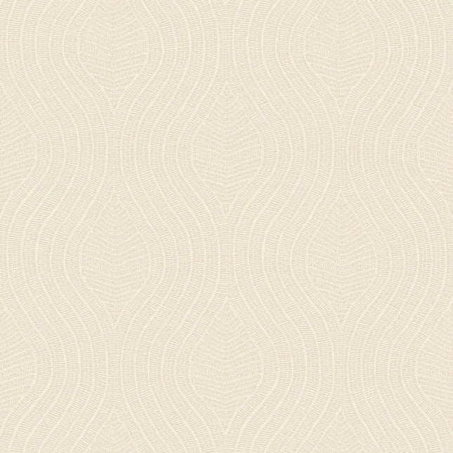 76992956 Casamance Broderies Brodelia - Dit behang is subtiel uitgevoerd in zachte beige en crèmekleurige tinten met een fijn