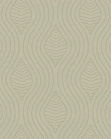 76993160 Casamance Broderies Brodelia - Dit behang is subtiel en rustgevend met zachte groene en beige tinten die samen een kalme en natuurlijke sfeer creëren.