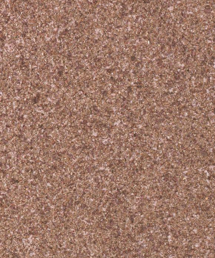 30381 Arte Koalin Grezzo - Dit behang is een warme mix van zachte roodbruine tinten met subtiele nuances van lichtrood en beige.