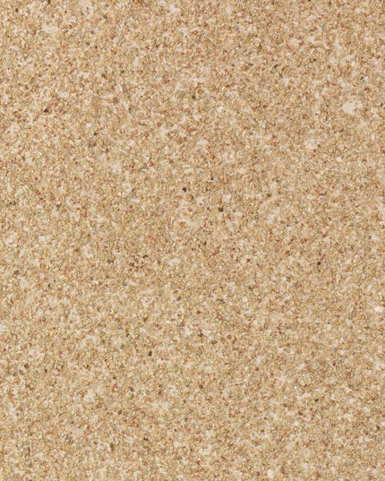 30383 Arte Koalin Grezzo - Dit behang is een warme mix van beige en zachte bruintinten met subtiele gele accenten die een natuurlijke en sfeervolle uitstraling creëren.