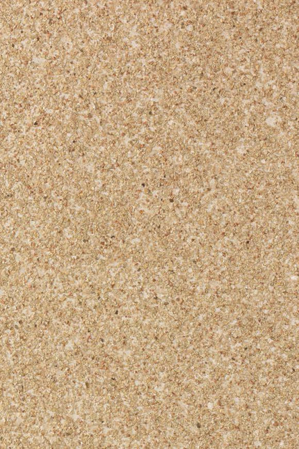 30383 Arte Koalin Grezzo - Dit behang is een warme mix van beige en zachte bruintinten met subtiele gele accenten die een natuurlijke en sfeervolle uitstraling creëren.