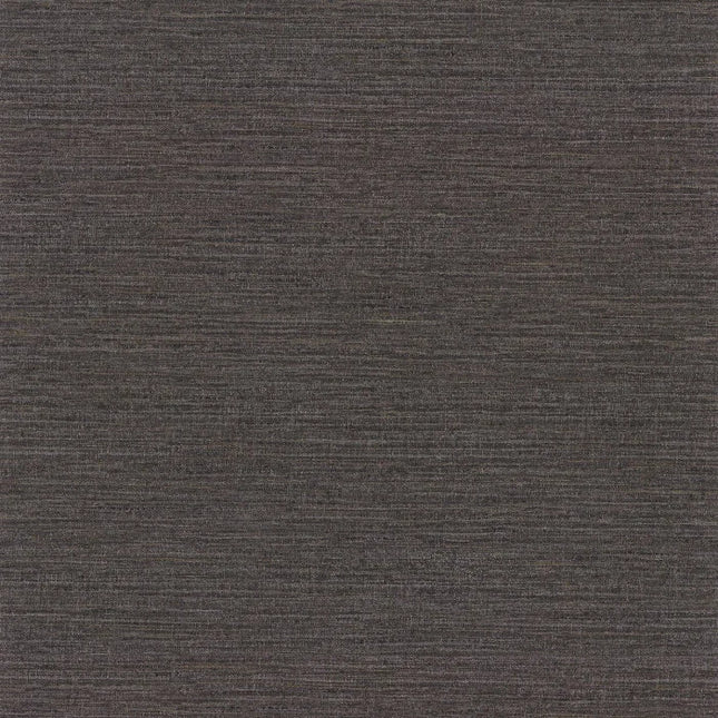 76232242 Casamance Terra Rossa Occitan - Dit behang is subtiel gelaagd met tinten donkergrijs en zwart voor een verfijnde
