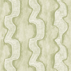 DGTRA301-300 Masureel Traces Shodo - Dit behang is uitgevoerd in zachte tinten groen en beige met een subtiel golvend patroon dat rust en natuurlijkheid uitstraalt.