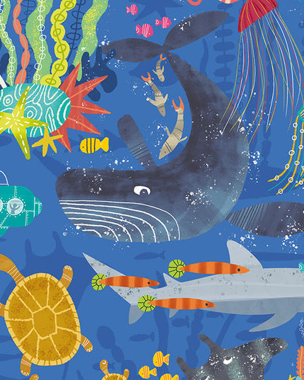 WGU50132W Dutch Wallcoverings When i grow up Beneath The Waves - Dit behang is levendig en kleurrijk met een dominante blauwe achtergrond