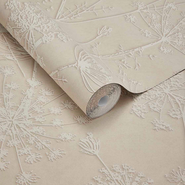 350512 Eijffinger Riviera Maison Silhouette Flowers - Dit behang is subtiel taupe van kleur met een lichte