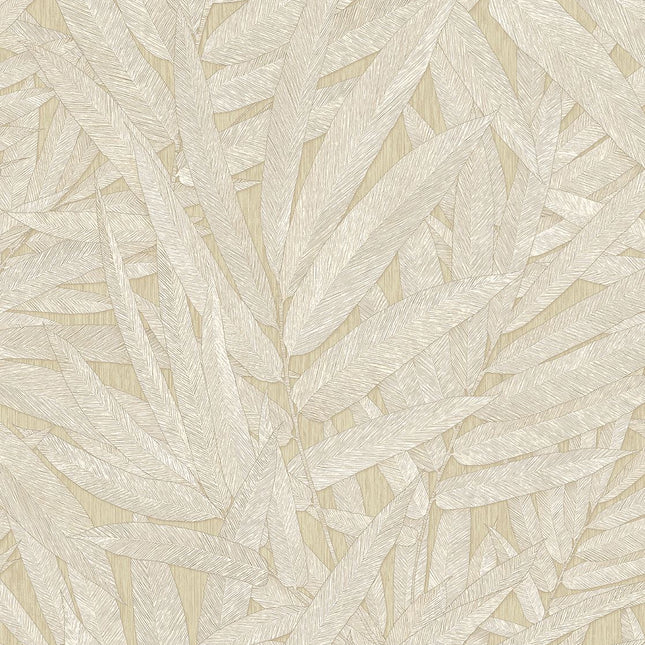 350541 Eijffinger Riviera Maison Structured Leaves - Dit behang is opgebouwd uit zachte beige en crèmekleuren met subtiele lichtbruine accenten die samen een rustige