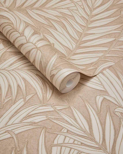 350553 Eijffinger Riviera Maison Stringed Leaves - Dit behang is uitgevoerd in zachte beige en warme bruintinten