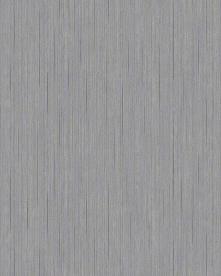 351252 Eijffinger Magnifique Lustre - Dit behang is subtiel van kleurgebruik met zachte blauwtinten en lichte grijsaccenten die een rustige en verfijnde uitstraling geven.
