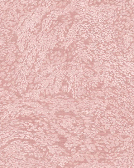 351273 Eijffinger Magnifique Whisper - Dit behang is zacht en subtiel met verschillende tinten roze en een lichte perzikkleur die zorgen voor een elegante en verfijnde uitstraling.