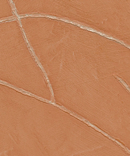 VP 1004 35 Elitis Kintsugi Kintsugi - Dit behang is warm van tint met een combinatie van zacht oranje en lichtbruine schakeringen