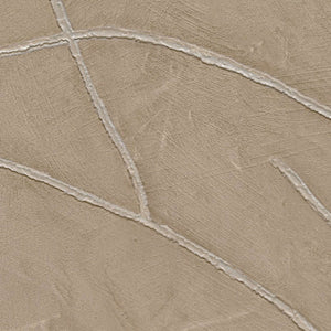 VP 1004 61 Elitis Kintsugi Kintsugi - Dit behang is vooral uitgevoerd in warme beige- en taupetinten met subtiele accenten van lichtgrijs.