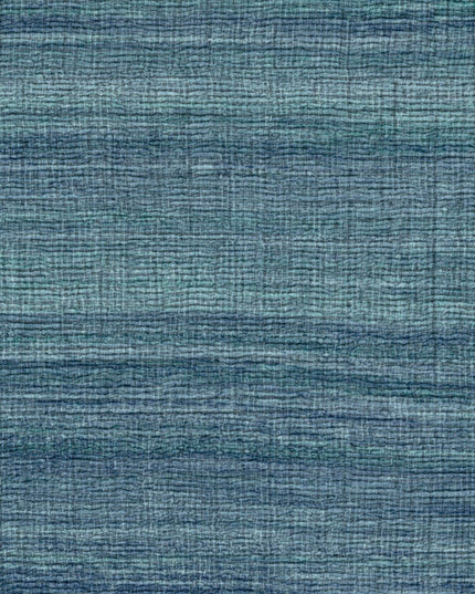 VP 1008 42 Elitis Ceres Rhea - Dit behang is een mix van verschillende blauwtinten met subtiele accenten van groen en grijs