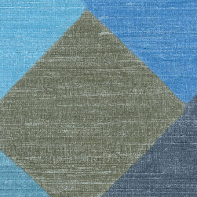 VP 1035 44 Elitis Elixir de soies Twill - Dit behang is een combinatie van gedempte groene en verschillende tinten blauw met een subtiele textuur die een rustige en natuurlijke uitstraling geeft.